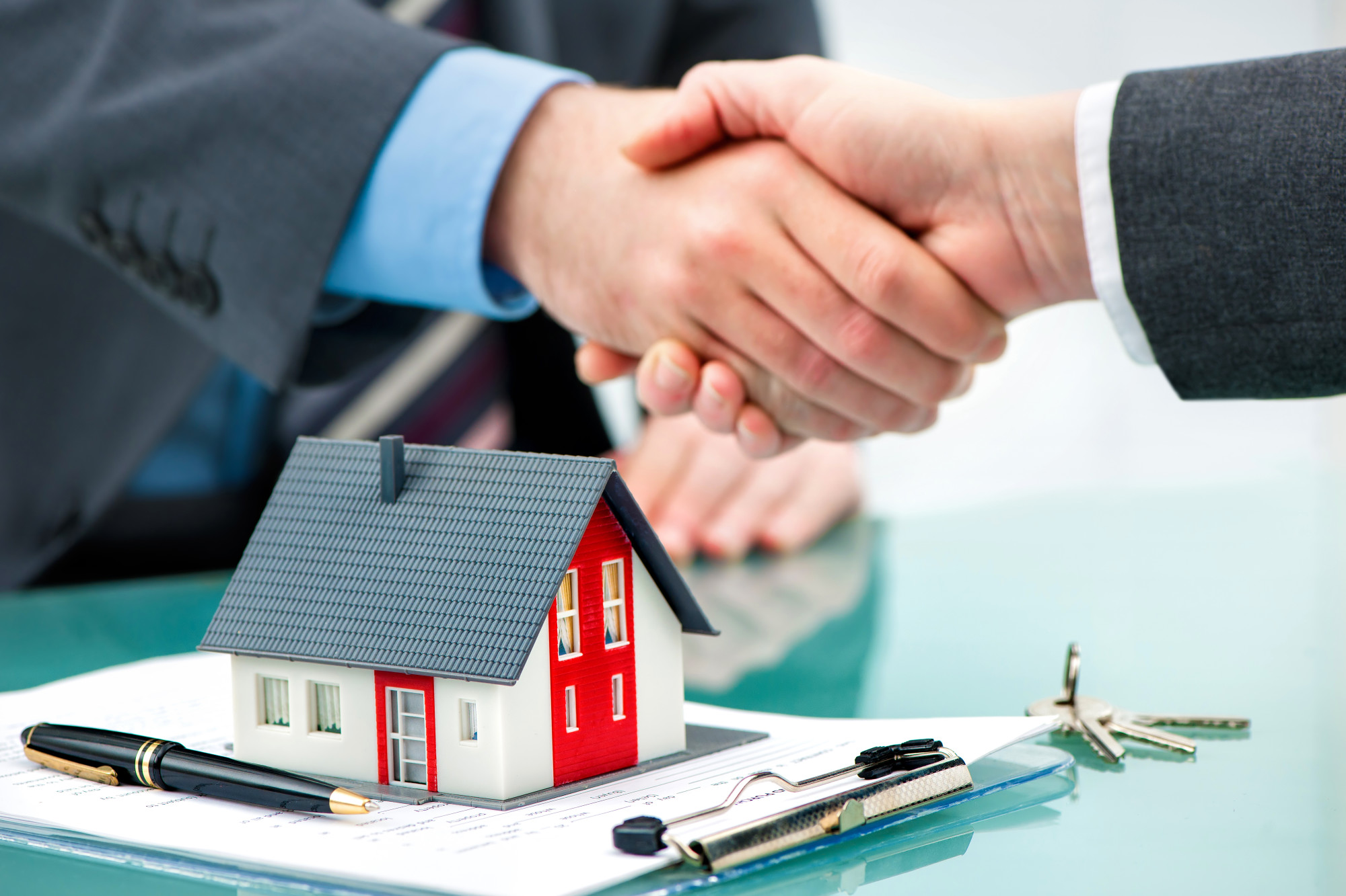 The Benefits of Pursuing a Career in Real Estate in Nevada